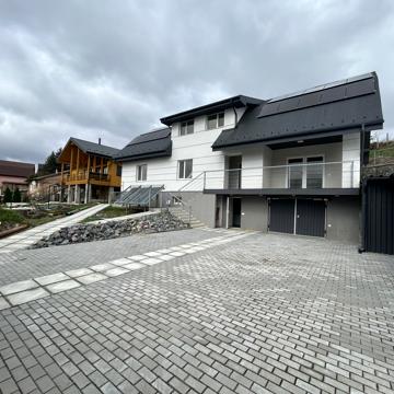 Хотівська, 1