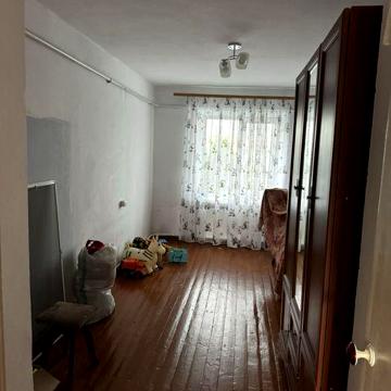 Продається 2-х кімнатна квартира.