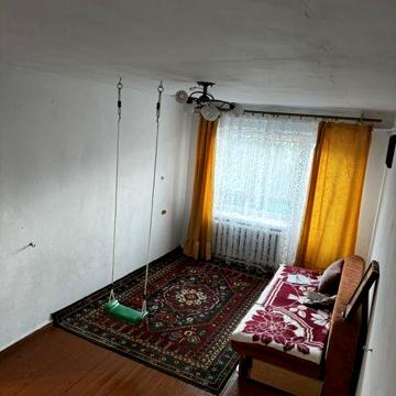 Продається 2-х кімнатна квартира.