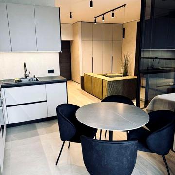 Здам квартиру vip класу в центрі міста