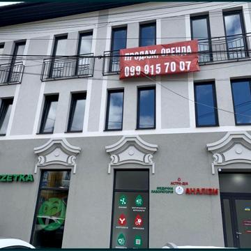 Продається 2-кімнатна квартира в центрі Мукачева