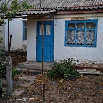 Продається однокімнатна квартира + хлів