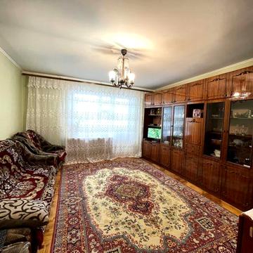 Продается просторная 3-комнатная квартира в Хортицком районе Запорожья