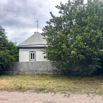 Продається дворище