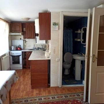 Хмельницького, 75