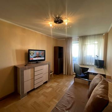 Санаторна вул., 18