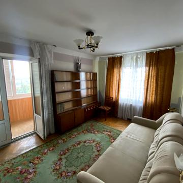 Ореста Левицького вул. (Академіка Курчатова), 8