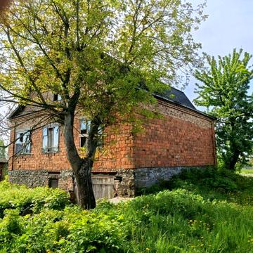 Продається цегляний недобудований цегляний