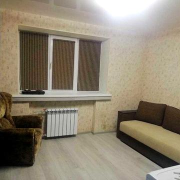 Продам гостинку, м"Гагарина", пр. Аэрокосмический 2 (пр. Гагарина)