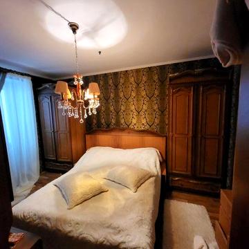 Продам 3 кімнатну квартиру в центрі