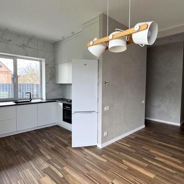 Будинок із ремонтом, с. Гнідин, новий