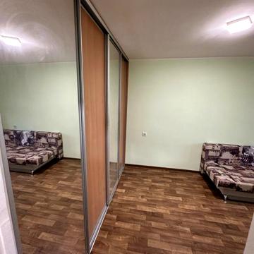 Здолбунівська вул., 3