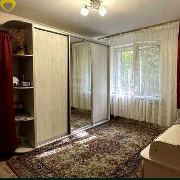 Небесної Сотні просп. (Маршала Жукова), 10/6
