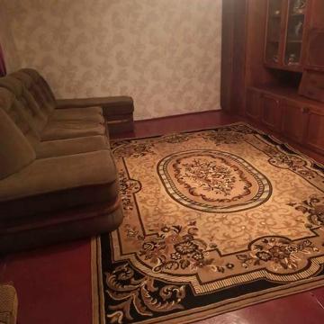 Здається трикімнатна квартира