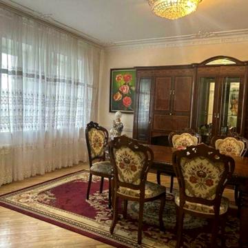Відпочинку вул., 10