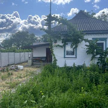 Продам будинок Крюків , вул. Пілотів, район зупинки та ринку
