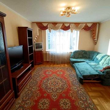 Продаж 4кім. квартири по вул. Виговського