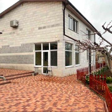 Продам 2х этажный дом в Александровке (207-545)