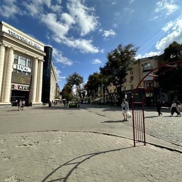 Соборності вул. (Жовтнева), 32