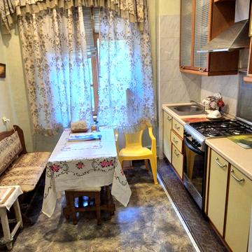 Привокзальна вул., 3
