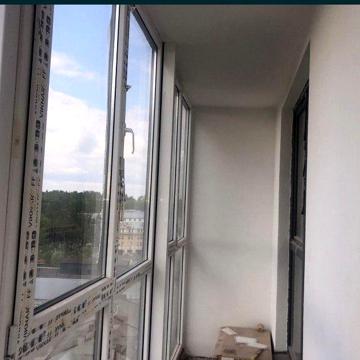 Залізнична вул., 7