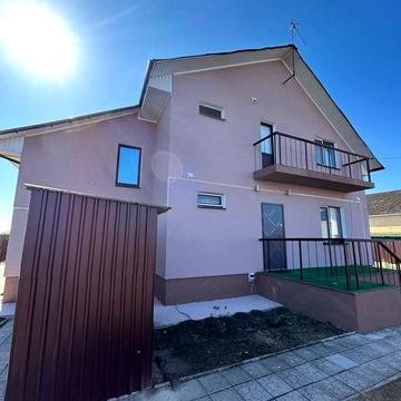 Грушевського, 12/2