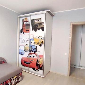 Красносільського вул., 45