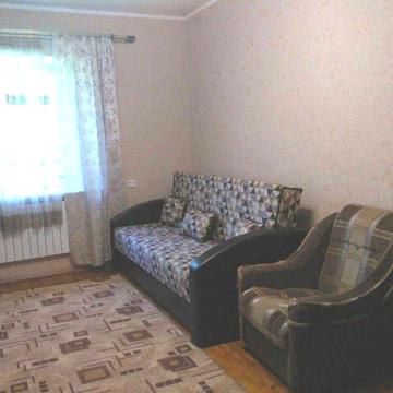 Частина будинку з окремим входом біля ст. м. Нивки