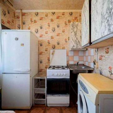 Продам 2к. Драгоманова 42 Дарницький р-н