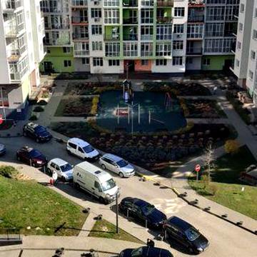 Квартира в новому будинку близько до центру