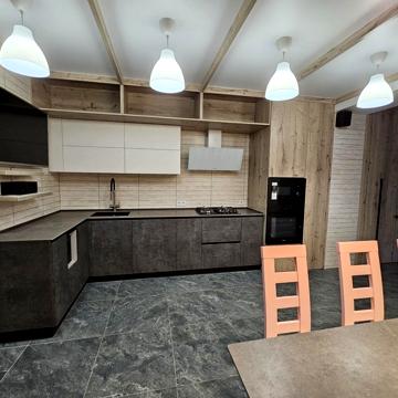 Проспект Коцюбинського, 43