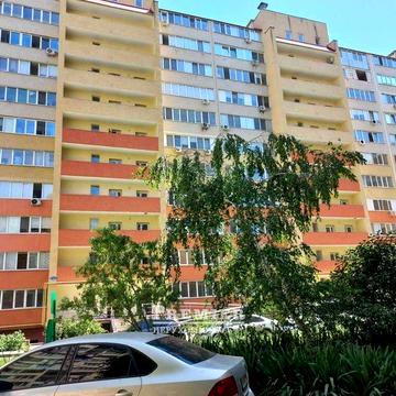 Кирпичные стены, море в окне - вид как с открытки! Квартира - мечта!