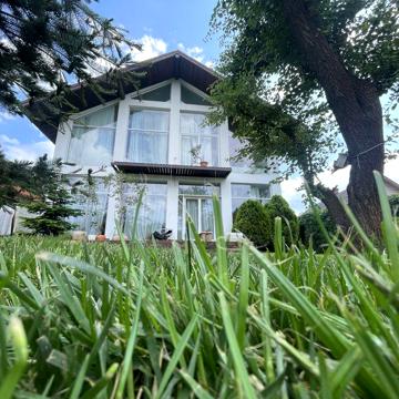 Продаж будинку з виходом у парк «Гданцівський» гарне розташування