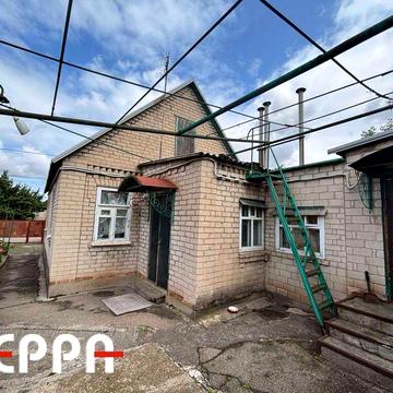 Продаж будинку з гаражем на ДД