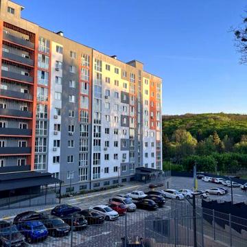 3кімнатна каартира за адресою Піщана 1Б, з Євроремонтом від власника