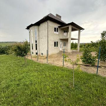 Продаж 4-х кімнатного будинку, в с. Коровія