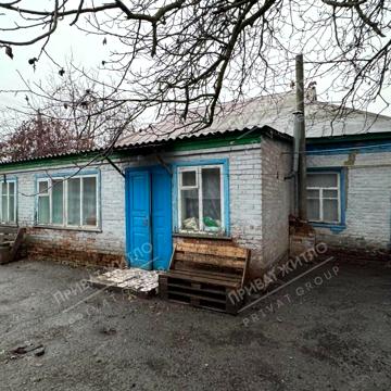 Центральна, 1