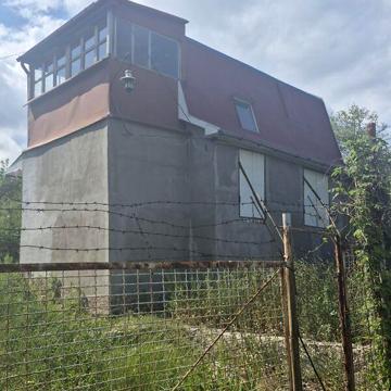Продаж 2к Дім Квітнева вулиця