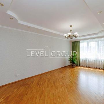 3-кімнатна квартира, 101 м², Дарницький район