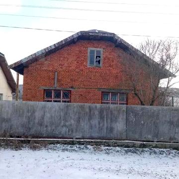 Продаж 3к Дім Осередок вулиця