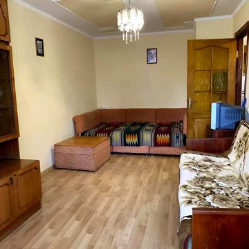 Бельведерська вул., 53