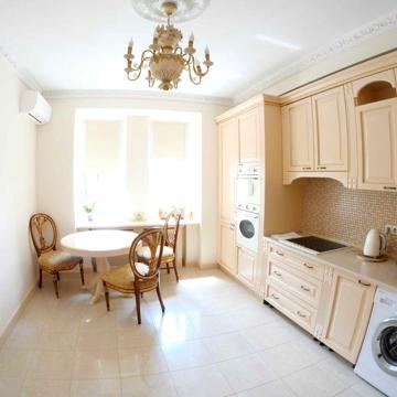Продаж квартири в еліт комплексі на Печерську (вул. Панаса Мирного 12)