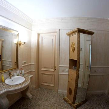 Продаж квартири в еліт комплексі на Печерську (вул. Панаса Мирного 12)