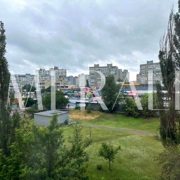Червоної Калини просп. (Володимира Маяковського), 8