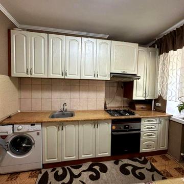 Здається 1-кімнатна квартира в р-ні базару