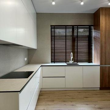 Продаж будинку під Києвом, 8 соток, закрите містечко, новий