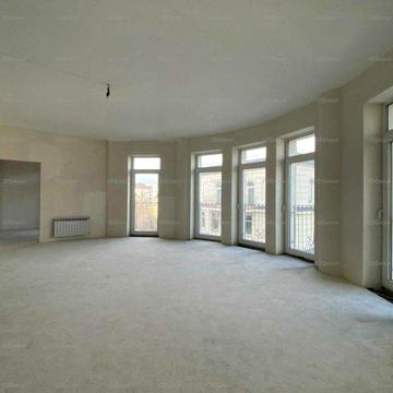 Апартаменты в Renaissance Residence, ул. Добролюбова, 4