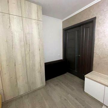 Квартира в центрі міста Мена з ремонтом