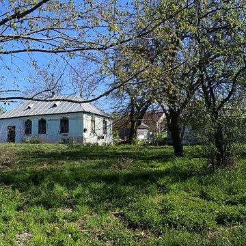 Продається ділянка з будинком!