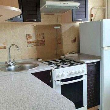 Продам 1 комнатную кв 3/5 Стадионный проезд